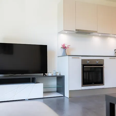 Apartment Near The Lugano